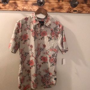 Roark short sleeve button up sz M